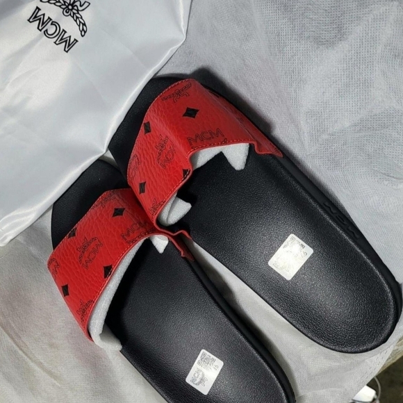 MCM Red and Black Logo Slides - Picture 11 of 16